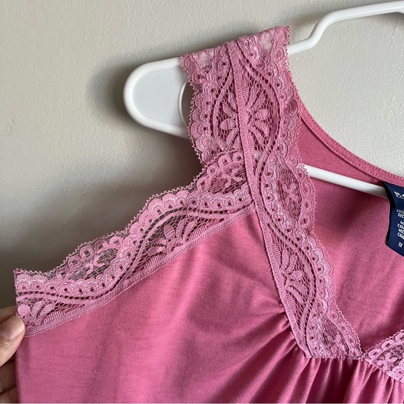 3/$40 Basic Edition 1Xl Pink Tank Top with Lace Detailing - Picture 5 of 6